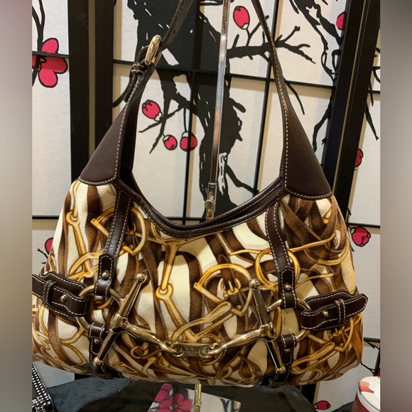 Gorgeous in EUC Gucci 85th anniversary hobo.Limited edition.Soft velvet💖‼️ - Picture 4 of 8